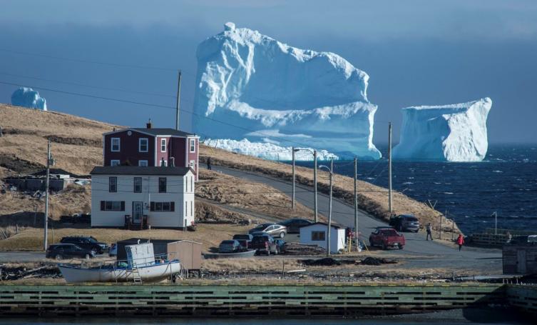 El impresionante iceberg que apareció en las costas de Canadá