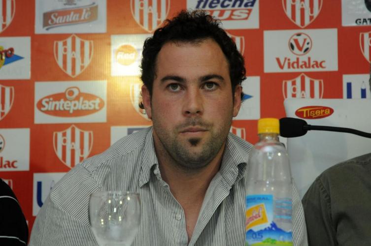 PUMPIDO HARÁ CAMBIOS PARA ENFRENTAR A VÉLEZ 