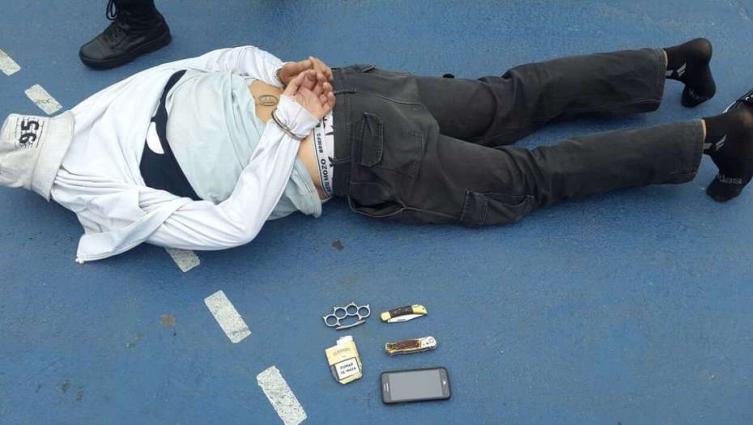 DETUVIERON A 11 BARRAS DE RACING CON ARMAS Y CARNETS FALSOS EN EL CILINDRO (video) 