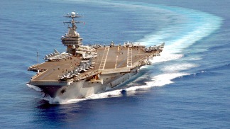La llegada del portaaviones estadounidese reaviva la tensión en la península coreana