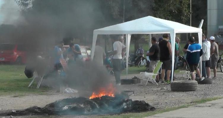 Trabajadores de SanCor piden certezas y amenazan cortar la ruta 34