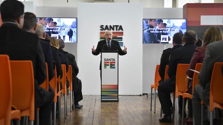 Presentaron dos nuevas escuelas para la capacitación y perfeccionamiento de la Policía 