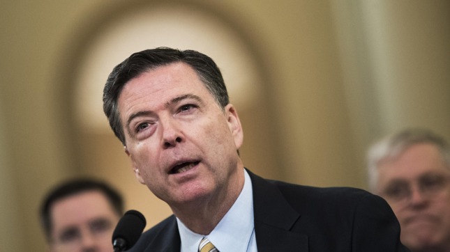 Trump defendió su decisión de destituir al director del FBI