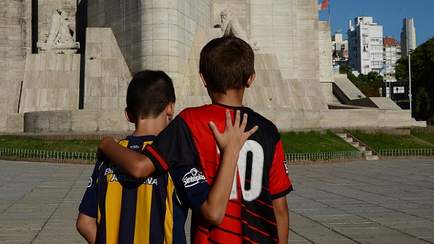 JUGADORES LEPROSOS Y CANALLAS DIERON UN 