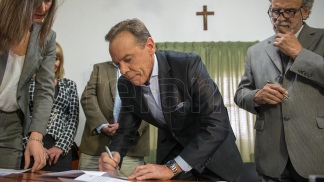 El Director de Migraciones llamó a 