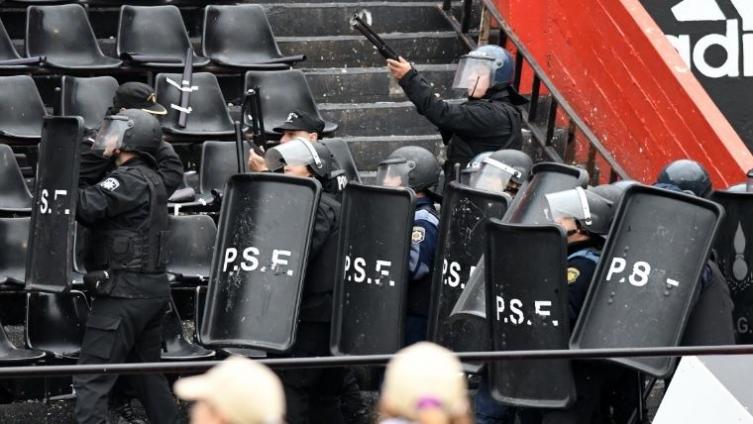 INCIDENTES CON HINCHAS DE NEWELL´S LUEGO DE LA DERROTA ANTE CENTRAL