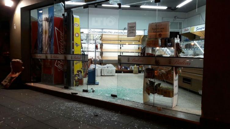 Otra vez robaron una panadería 