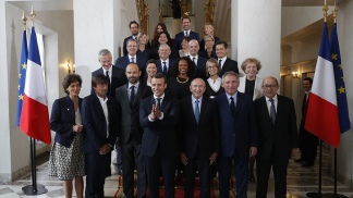 El gobierno de Macron inició su gestión mirando a Europa y buscando cohesión