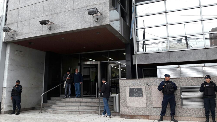 Cuatro años de prisión para dos vendedores de droga barriales