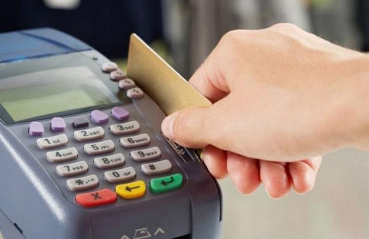 Comerciantes advierten que la economía no repunta