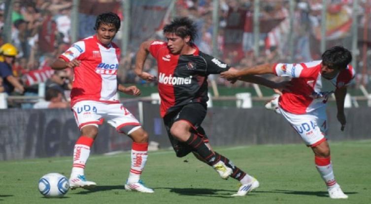 UNIÓN BUSCARÁ ACERCARSE A NEWELL´S EN EL HISTORIAL