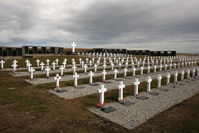 Cruz Roja se prepara para identificar a los 123 soldados caídos