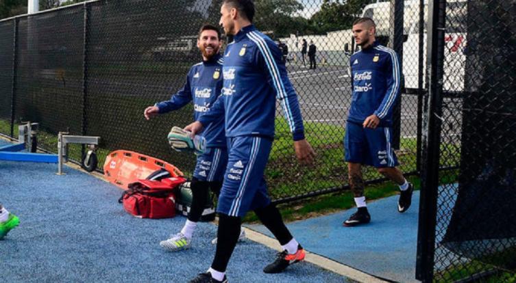 MESSI E ICARDI YA ENTRENAN JUNTOS CON SAMPAOLI EN AUSTRALIA