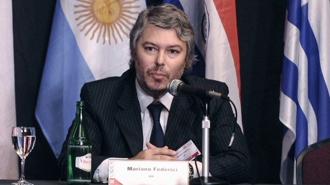 La UIF analiza la denuncia de Ducler y evaluará llevarla a la Justicia