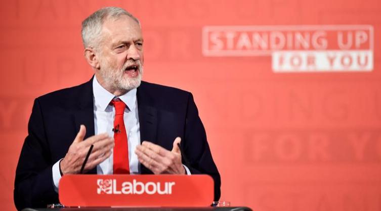 Corbyn pide la renuncia de May por desfinanciar a la policía