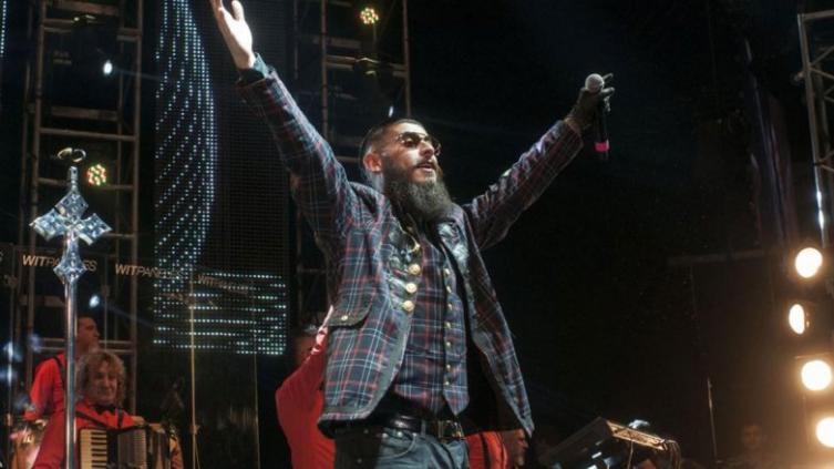 ULISES BUENO: EL REPRESENTANTE NEGÓ EL ROBO AL CUARTETERO TRAS UN RECITAL
