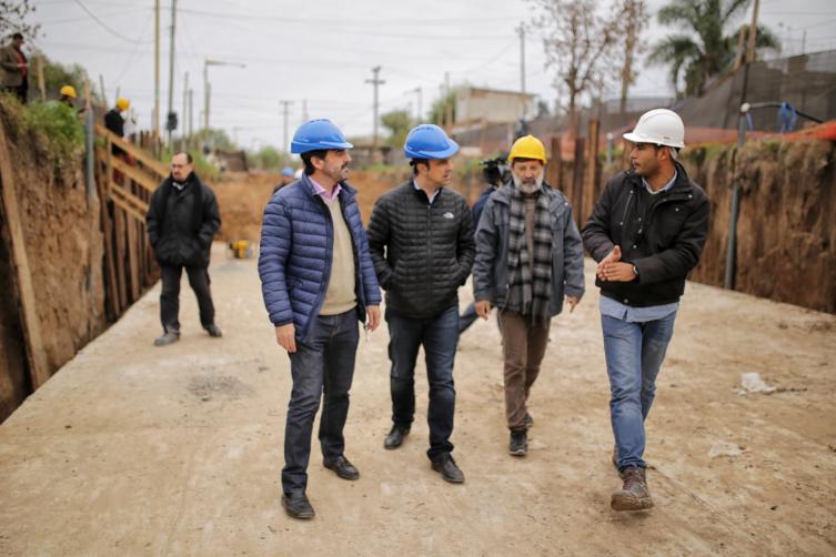 “El desagüe Espora le cambiará la vida a más de 70 mil vecinos”