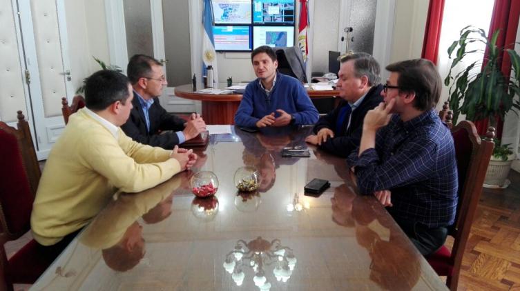 Pullaro y el Senador Michlig entregarán nuevos móviles a la Guardia Los Pumas 