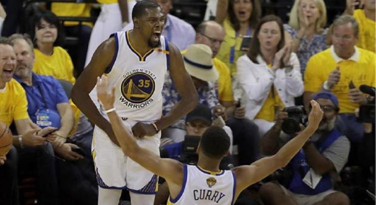 GOLDEN STATE, CAMPEÓN DE LA NBA (video)