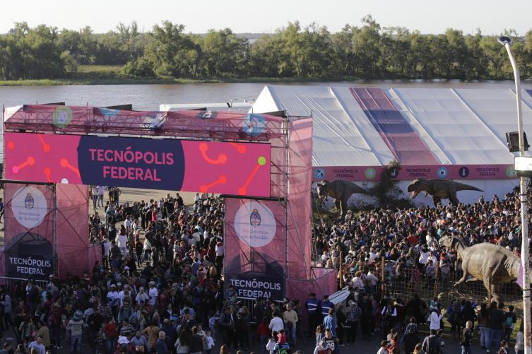 De Santa Fe a Paraná, navegando por el río