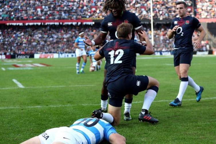 Los Pumas volvieron a caer antes Inglaterra por diferencia de diez 