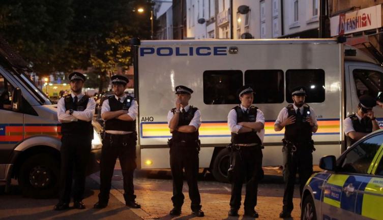 Un muerto en un ataque terrorista contra fieles musulmanes en Londres 
