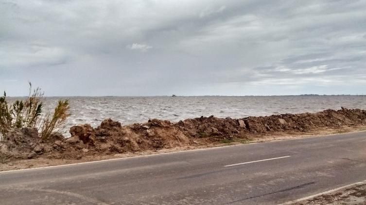 Cedió una pared del viejo hotel y hay dos desaparecidos
