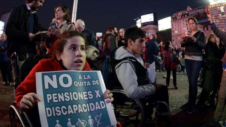 Desde este lunes, vuelven a pagar las pensiones por discapacidad