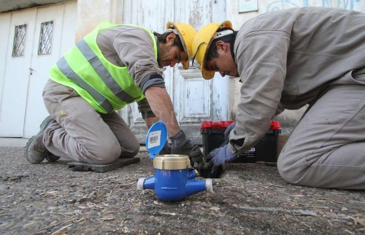 Comenzó la instalación de medidores de agua 