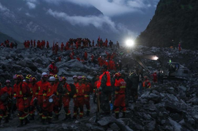 Pocas esperanzas de encontrar a los desaparecidos tras alud en China