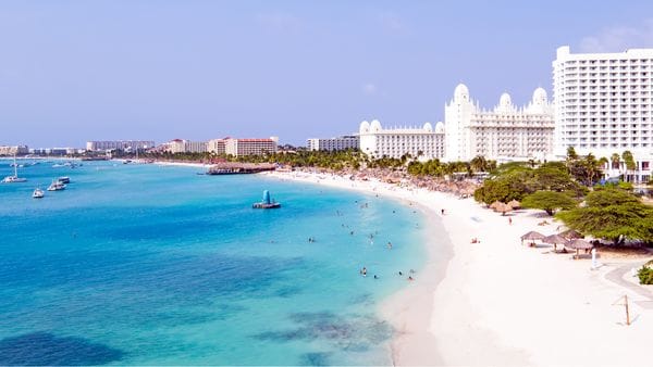 10 lugares en el mundo con más turistas que habitantes