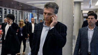 Macri viaja a Chile para reunirse con Bachelet 