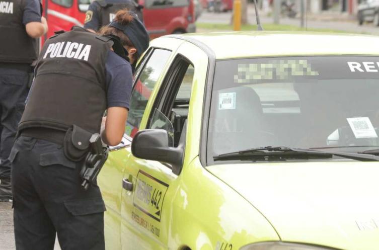Tres remiseros fueron asaltados esta madrugada