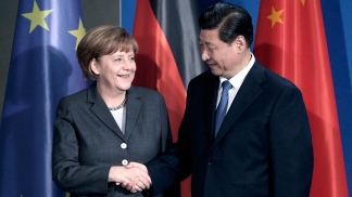 Merkel dijo que China ayuda a estabilizar un planeta intranquilo