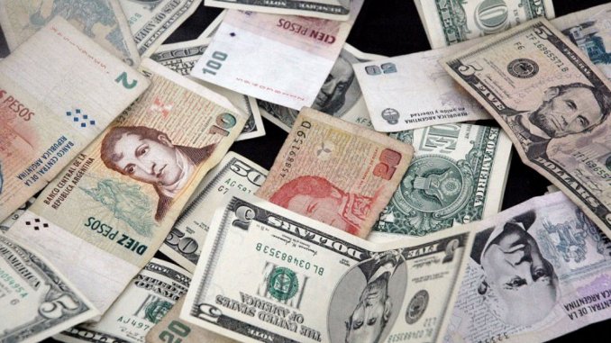 Desde la llegada de Macri el peso ya se devaluó un 78,07%