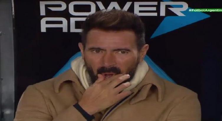 DOMÍNGUEZ BUSCA UN ENGANCHE 