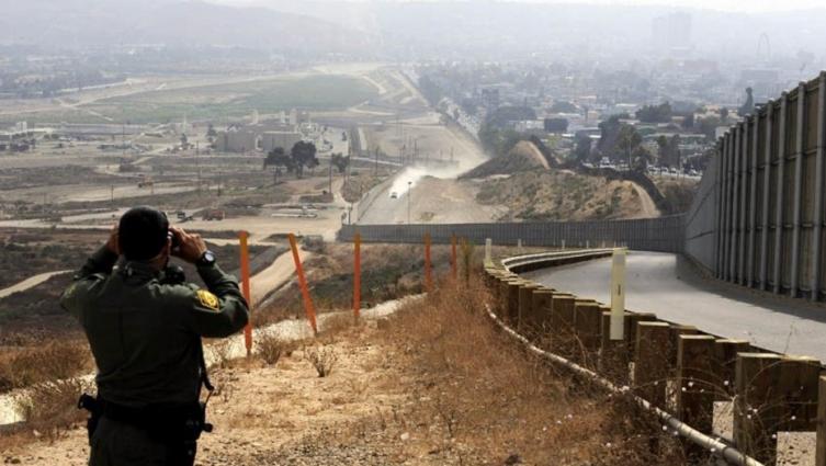 Trump ahora quiere un muro de 1.400 kms con México
