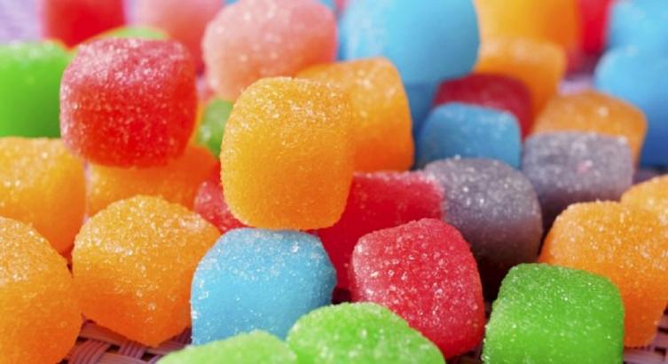 ANMAT prohíbe la venta de unas falsas gomitas Mogul