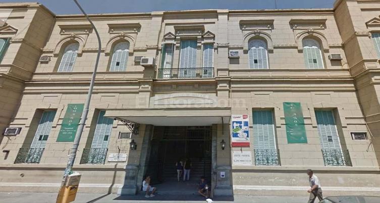El hospital Cullen realizó su primer trasplante de córneas