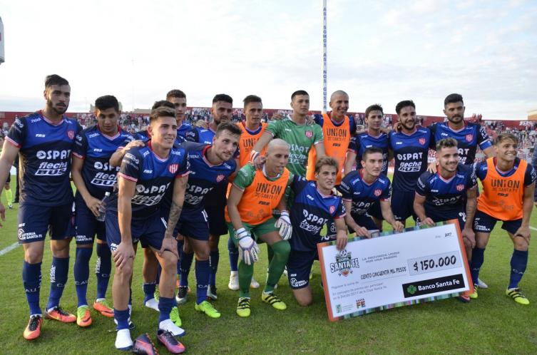 Sin atenuantes, Unión goleó a Huracán de Villa Ocampo
