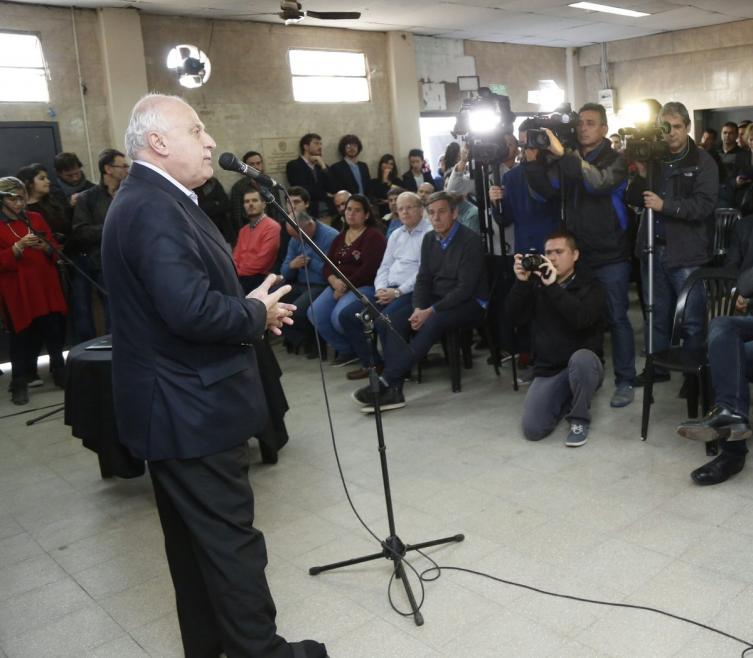 Firmaron el contrato para a la tercera etapa de pavimentación