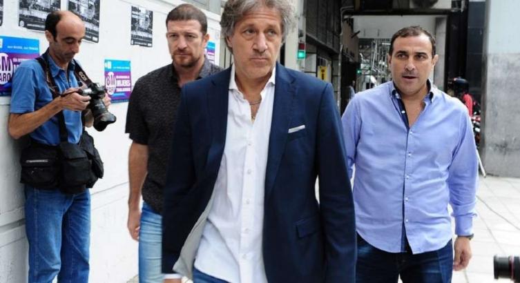 EL SINDICATO DE FUTBOLISTAS AMENAZA CON IR A LA HUELGA