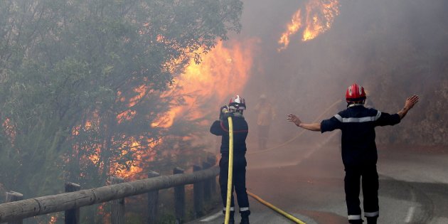 Francia: 10.000 personas evacuadas por un incendio forestal