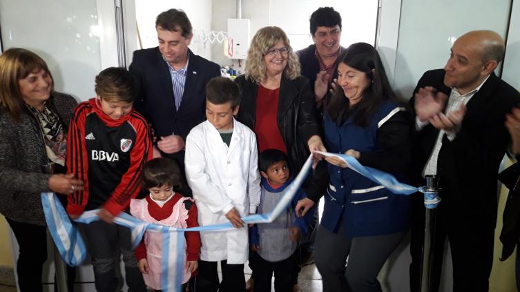 La provincia inauguró obras en dos escuelas 