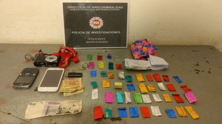 La policía antinarcóticos secuestró cocaína 