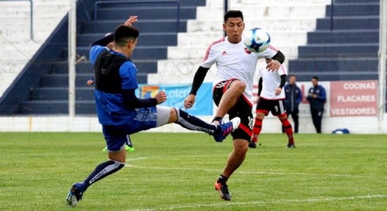 LOS TITULARES DE NEWELL’S PERDIERON CON TALLERES EN CÓRDOBA