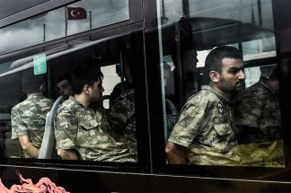 Turquía: Empezó un juicio masivo contra 486 presuntos golpistas