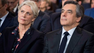 Francia: El Parlamento prohibió a los diputados contratar a familiares