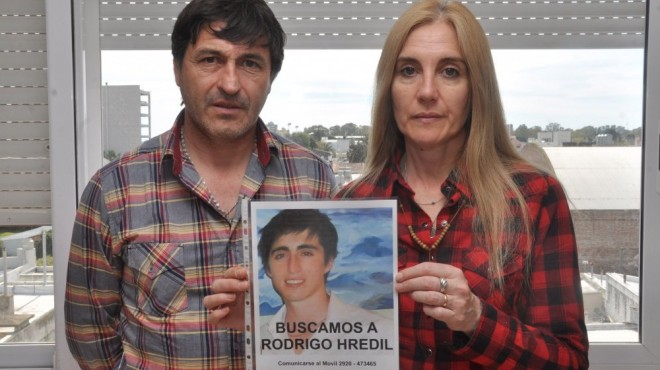 Llegaron a Santa Fe los padres de Rodrigo Hredil 