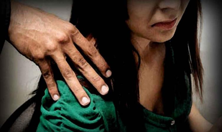 Preventiva por abusar 23 años de su pareja